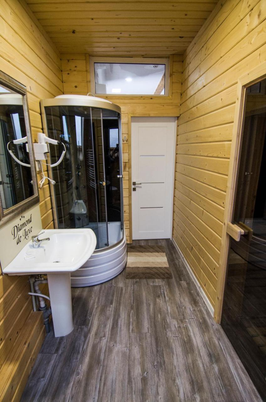 Diamond De Luxe Apartman Kolomija Kültér fotó